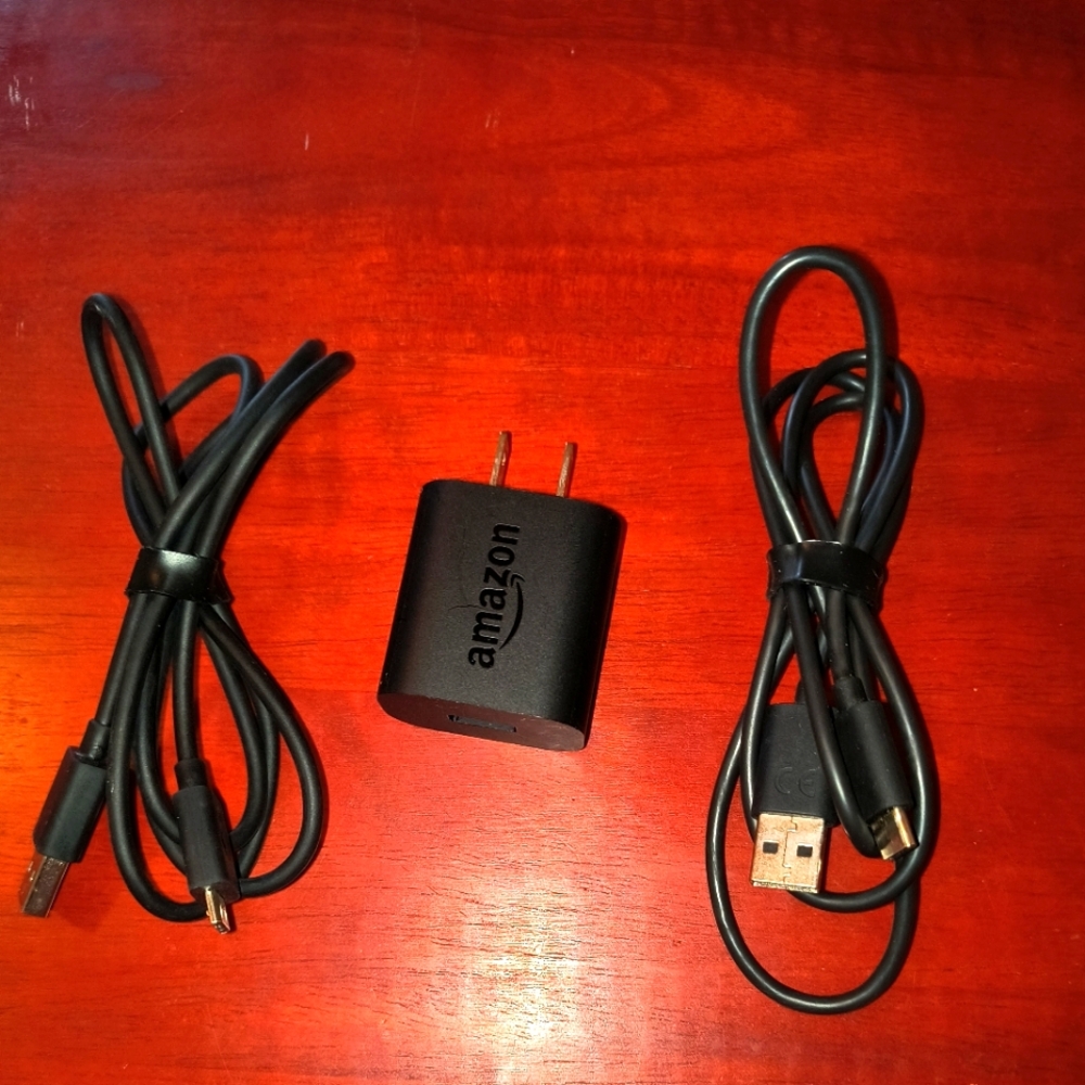 Amazon wall charger USB & USB-C